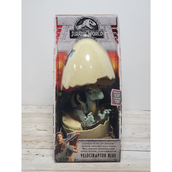 JURASSIC WORLD HATCH 'N PLAY DINOS Velociraptor Blue New Collector‎ - Picture 1 of 7